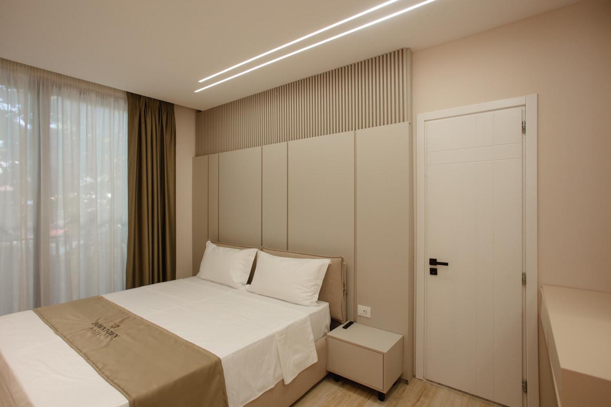 Downtown Hotel Shkodër 외부 사진