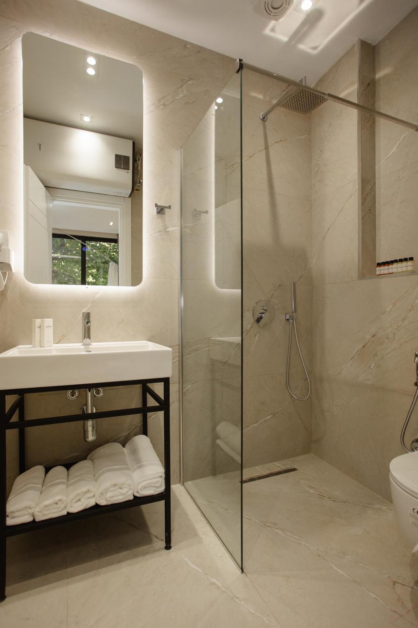 Downtown Hotel Shkodër 외부 사진