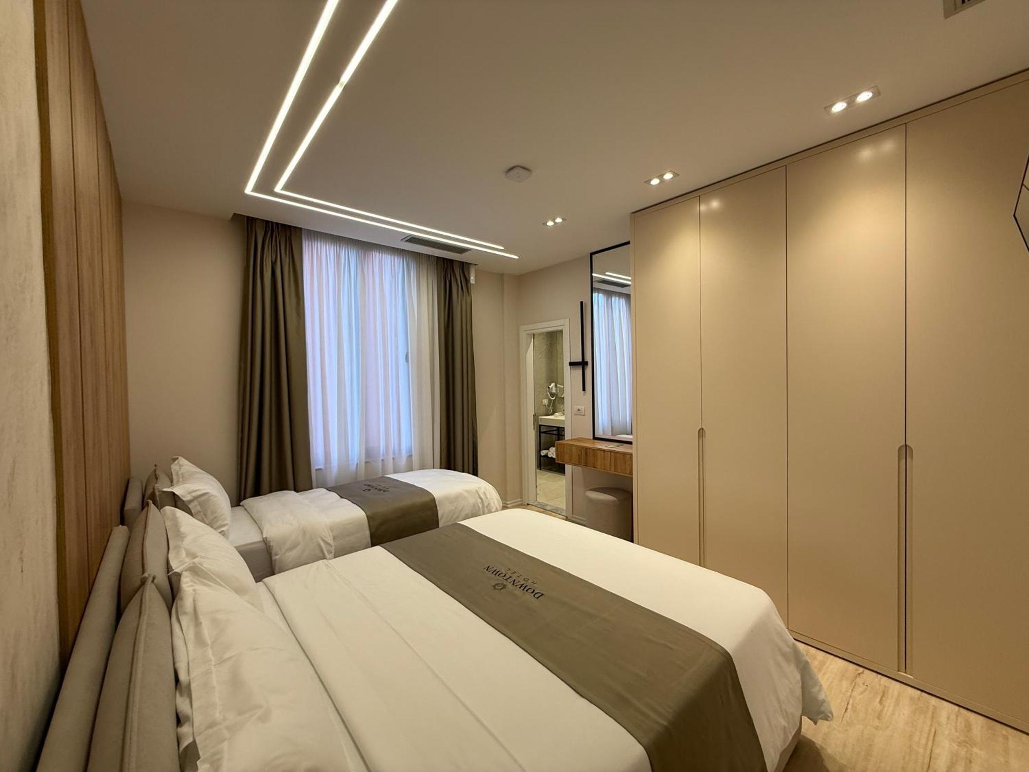 Downtown Hotel Shkodër 외부 사진